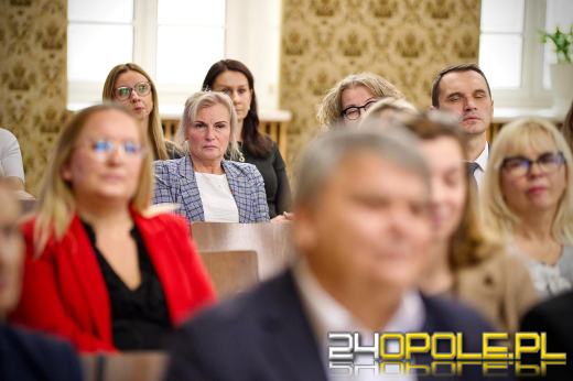 Z pasją uczą i inspirują. Opole nagrodziło 41 wyjątkowych nauczycieli