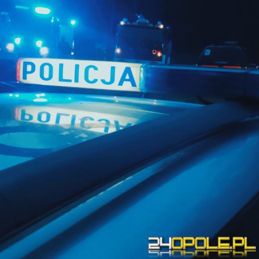 Mocno pijany zakończył podróż w rowie