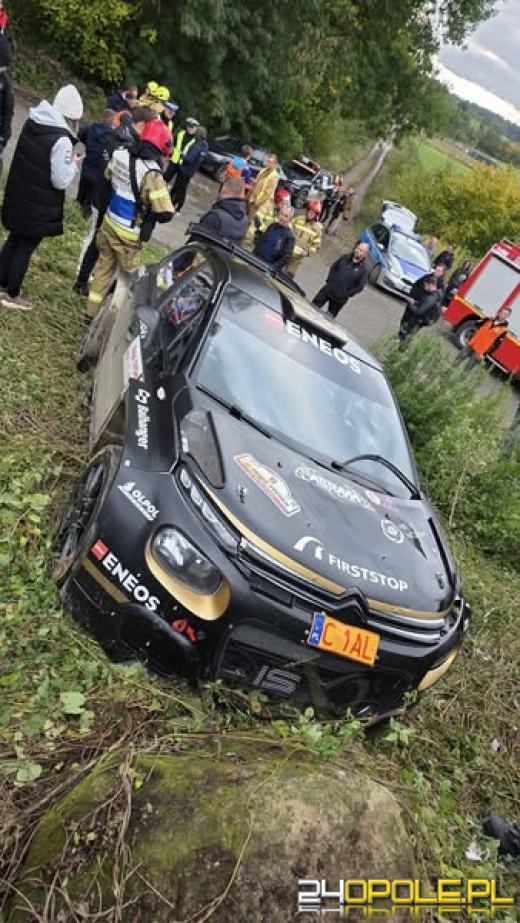 Groźny wypadek na Rajdzie Nyskim. Dwie osoby w szpitalu 