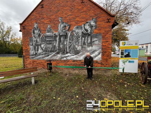 Historia na murze - nowy mural w Zawiści łączy pokolenia