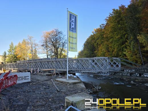 Ruszył montaż mostu tymczasowego przy ul. Andersa w Głuchołazach. Droga zamknięta na trzy dni