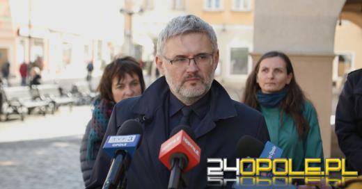 Protest nauczycieli w Opolu: nie chcą tracić pieniędzy za "przepadające" lekcje