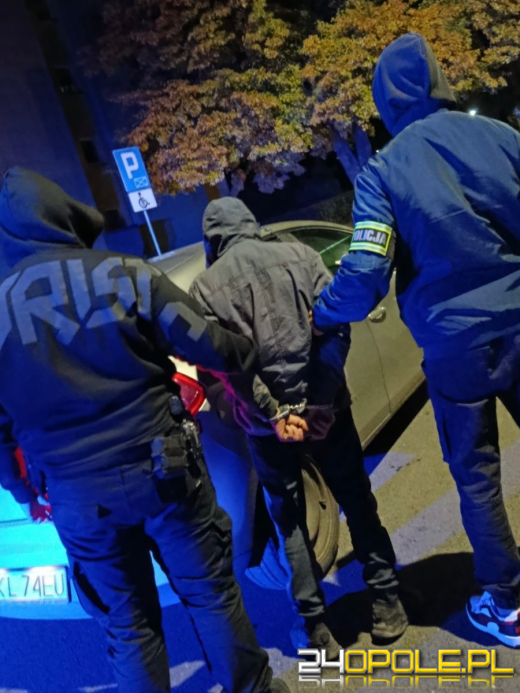Był poszukiwany, wpadł podczas kontroli drogowej. 48-latek w rękach policji