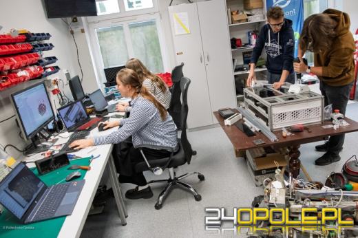 Łazik, który będzie komunikował się z człowiekiem, powstaje na Politechnice Opolskiej