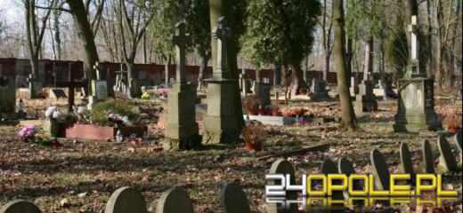 Kwesta na Cmentarzu przy ul. Wrocławskiej. Zbiórka na renowację zabytkowych nagrobków
