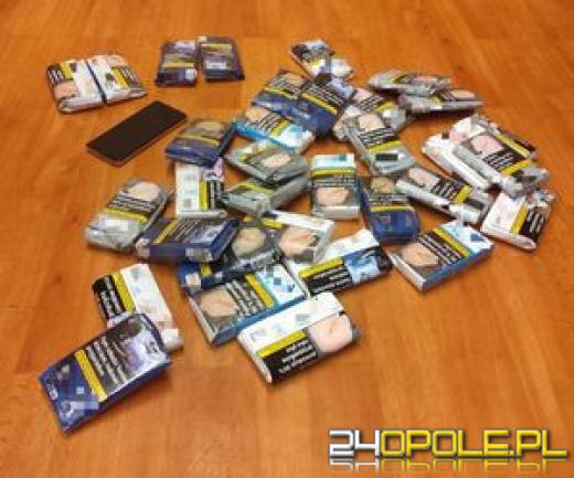  Zainspirował się Świętym Mikołajem i schował łupy za kominem