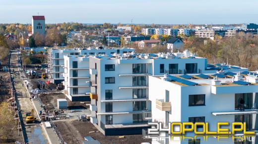 Nowe mieszkania przy Wrocławskiej coraz bliżej - sprawdzamy, jak idą prace