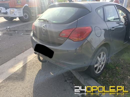 Wypadek na DK45 w Jełowej. Cztery osoby w szpitalu