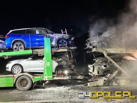 Pożar lawety przewożącej nowe auta na A4