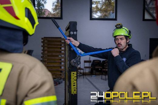 Od teorii do... wyważenia. Strażacy w akcji szkoleniowej