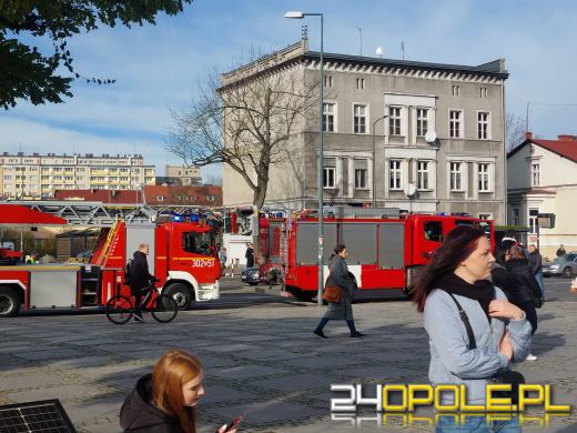 Pożar w galerii Solaris. Ewakuowano kilkaset osób, jedna osoba poszkodowana