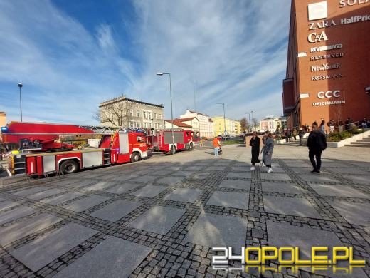Pożar w galerii Solaris. Ewakuowano kilkaset osób, jedna osoba poszkodowana