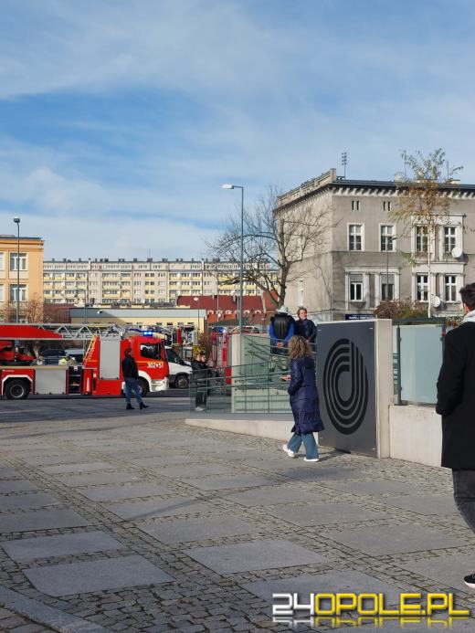 Pożar w galerii Solaris. Ewakuowano kilkaset osób, jedna osoba poszkodowana