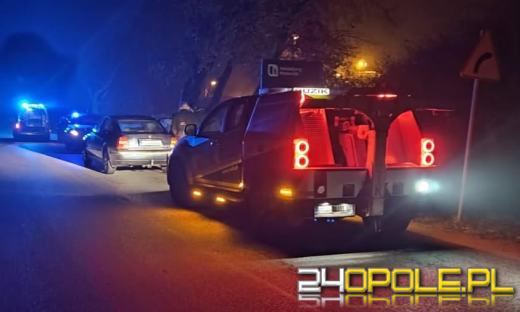 Brak świateł "stop" zwrócił uwagę policji. Kierowca volkswagena próbował uciec