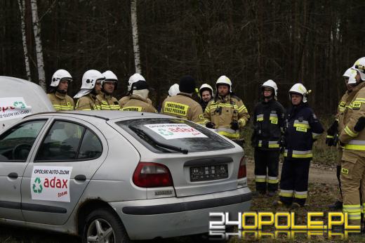 Strażacy OSP trenowali ratownictwo wodne i działania przy pożarach aut elektrycznych