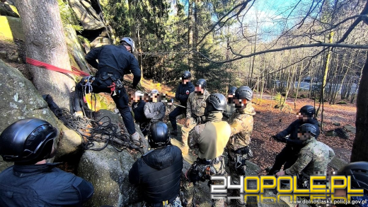 Karkonoskie manewry specjalsów i ratowników z opolskim udziałem