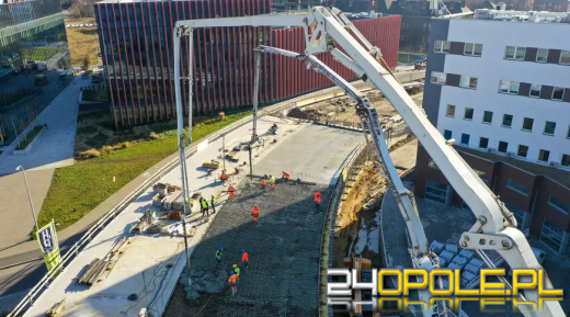 Kluczowy etap przy CUP. Betonowanie estakady przybliża inwestycję do finału