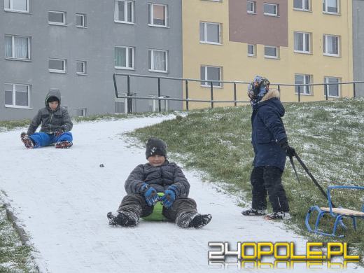 Pierwszy śnieg przyciągnął mieszkańców na Górkę Śmierci