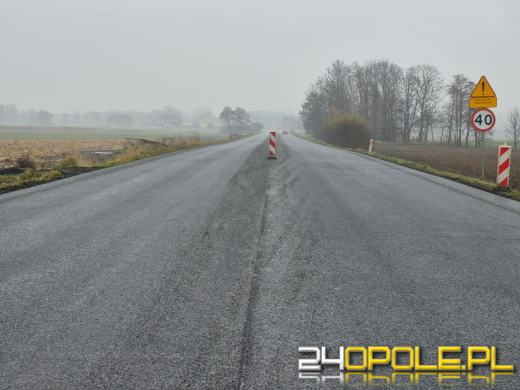 Postęp prac na Wrocławskiej: zakończono układanie nowej nawierzchni