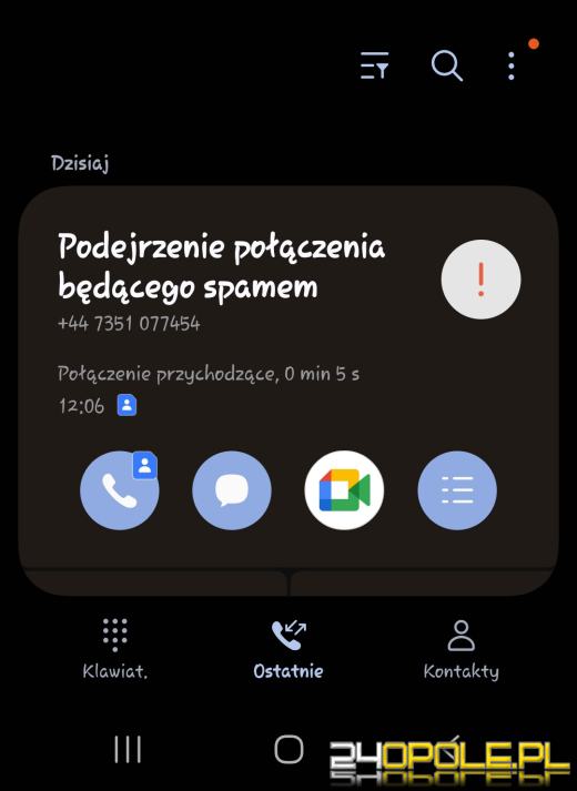 Chcą, byś dodał ich na WhatsApp? Uważaj