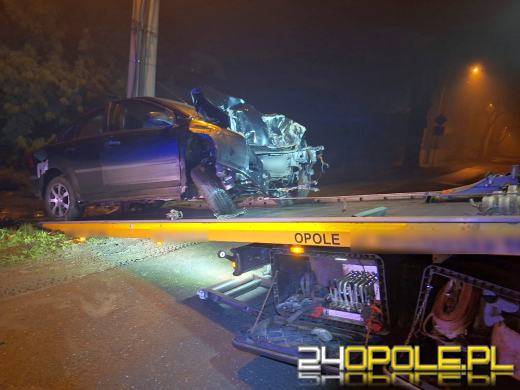 Nietrzeźwy kierowca uderzył w ogrodzenie w Chróścinie