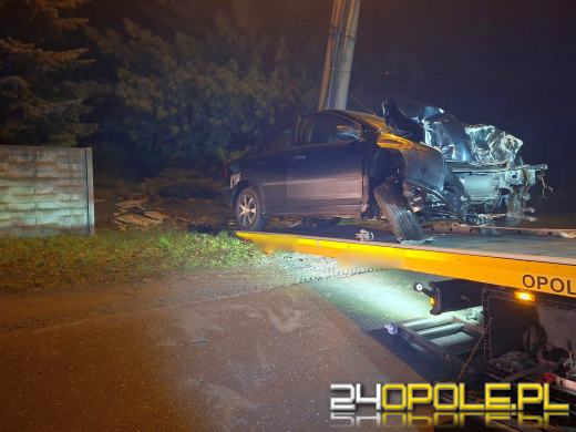 Nietrzeźwy kierowca uderzył w ogrodzenie w Chróścinie