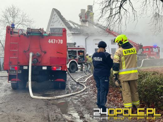 Pożar w stadninie w Mosznej. Trwa ustalanie przyczyn zdarzenia