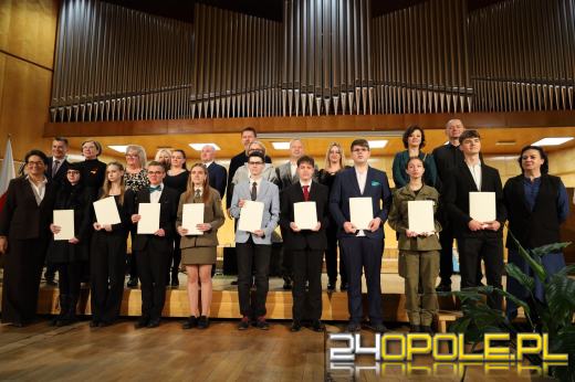 Uroczyste wręczenie stypendiów Ministra Edukacji i Prezesa Rady Ministrów w Opolu
