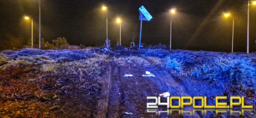 Policja poszukuje kierującego, który zniszczył rondo im. J. Szczakiela w Opolu