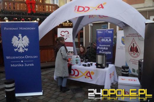 50 osób zostało świętymi Mikołajami w niedzielne popołudnie