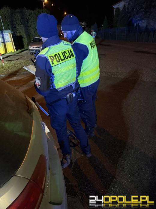 Zderzenie dwóch samochodów w Namysłowie. Jedna osoba trafiła do szpitala