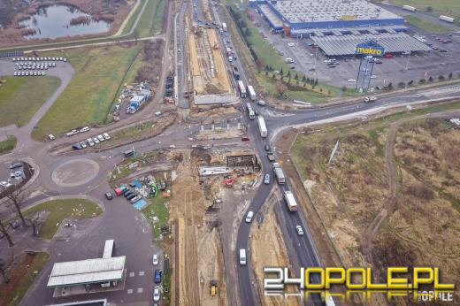 Postępy przy budowie estakady w rejonie Makro. Trwają kluczowe prace konstrukcyjne