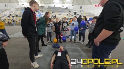 Pierwsza poMOC w rytmie serca w Stegu Arenie