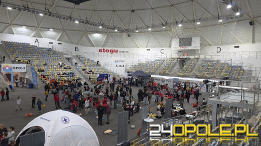 Pierwsza poMOC w rytmie serca w Stegu Arenie