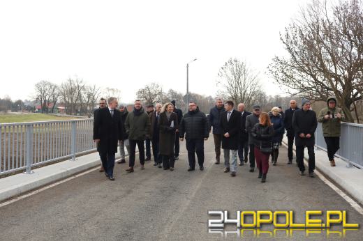 Odbudowany most w Boboluszkach ponownie łączy Polskę i Czechy