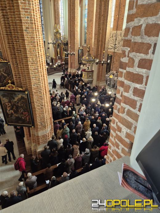Katedra opolska ponownie otwarta. Dzisiaj odbywa się pierwsza msza 
