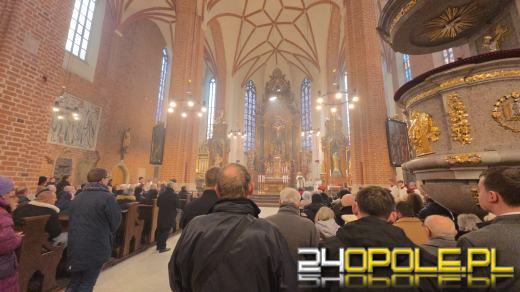 Katedra opolska ponownie otwarta. Dzisiaj odbywa się pierwsza msza 