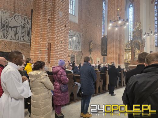 Katedra opolska ponownie otwarta. Dzisiaj odbywa się pierwsza msza 