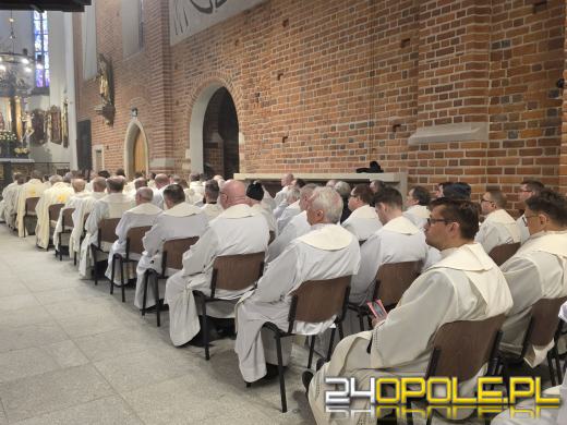 Katedra opolska ponownie otwarta. Dzisiaj odbywa się pierwsza msza 