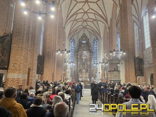 Katedra opolska ponownie otwarta. Dzisiaj odbywa się pierwsza msza 