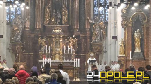 Katedra opolska ponownie otwarta. Dzisiaj odbywa się pierwsza msza 