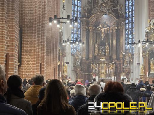 Katedra opolska ponownie otwarta. Dzisiaj odbywa się pierwsza msza 