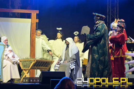 Trzej Królowie przeszli ulicami Opola. Orszak po raz trzynasty