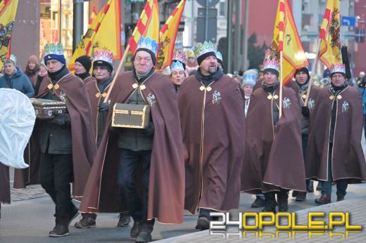 Trzej Królowie przeszli ulicami Opola. Orszak po raz trzynasty