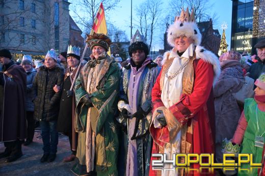 Trzej Królowie przeszli ulicami Opola. Orszak po raz trzynasty