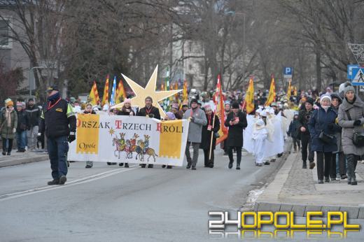 Trzej Królowie przeszli ulicami Opola. Orszak po raz trzynasty