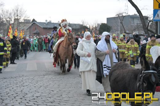 Trzej Królowie przeszli ulicami Opola. Orszak po raz trzynasty