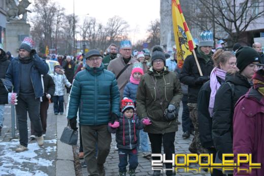 Trzej Królowie przeszli ulicami Opola. Orszak po raz trzynasty