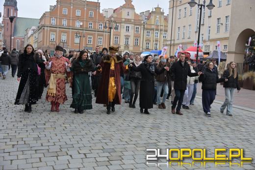 24. Polonez Maturzystów w Opolu. Ostatnia prosta przed maturą (WIDEO)
