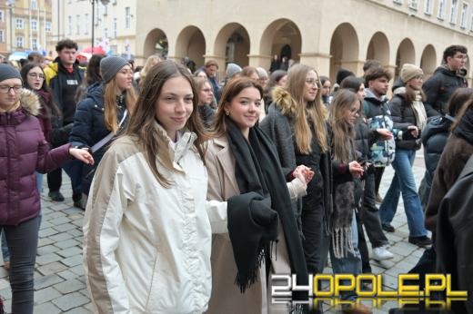 24. Polonez Maturzystów w Opolu. Ostatnia prosta przed maturą (WIDEO)